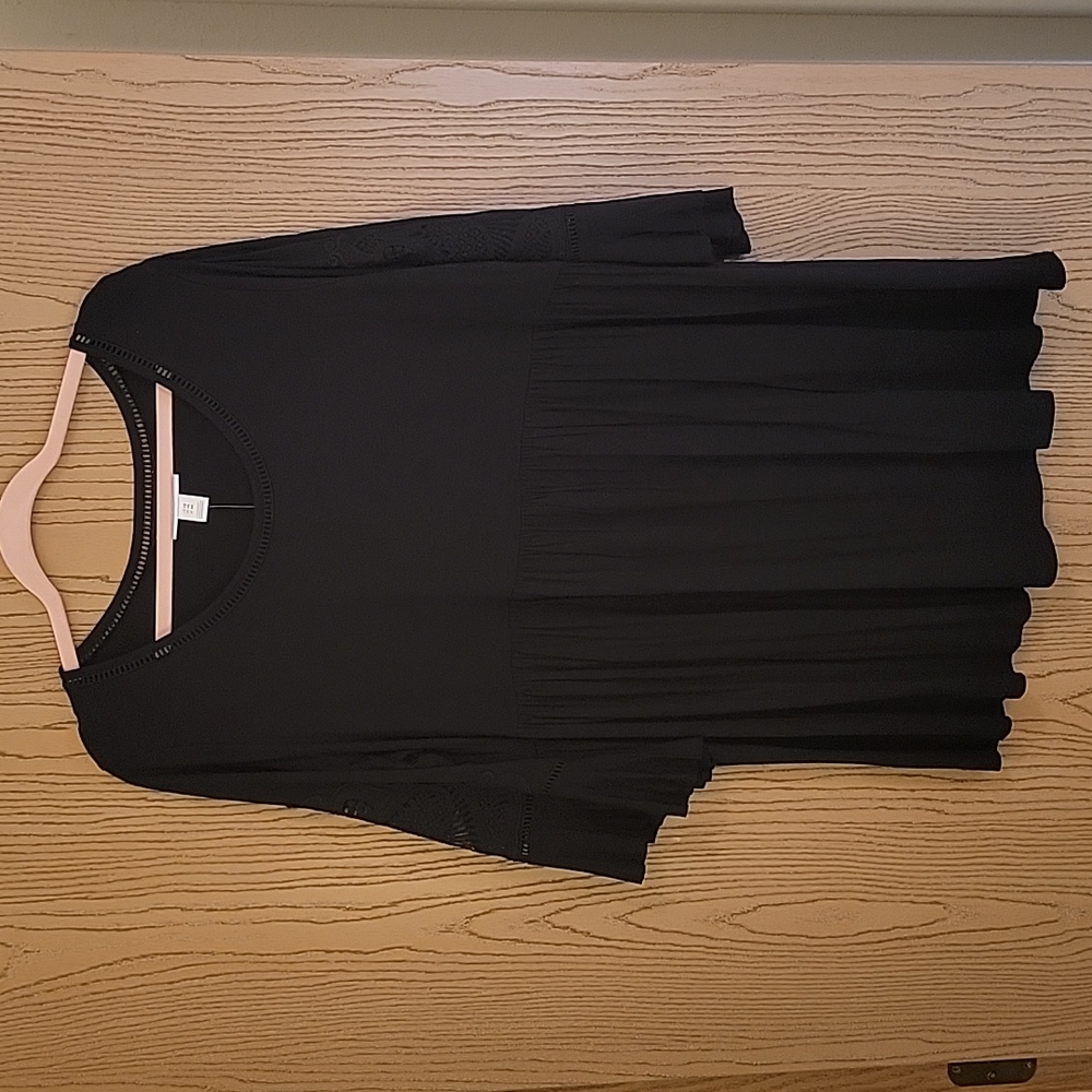 Black maternity top NWT